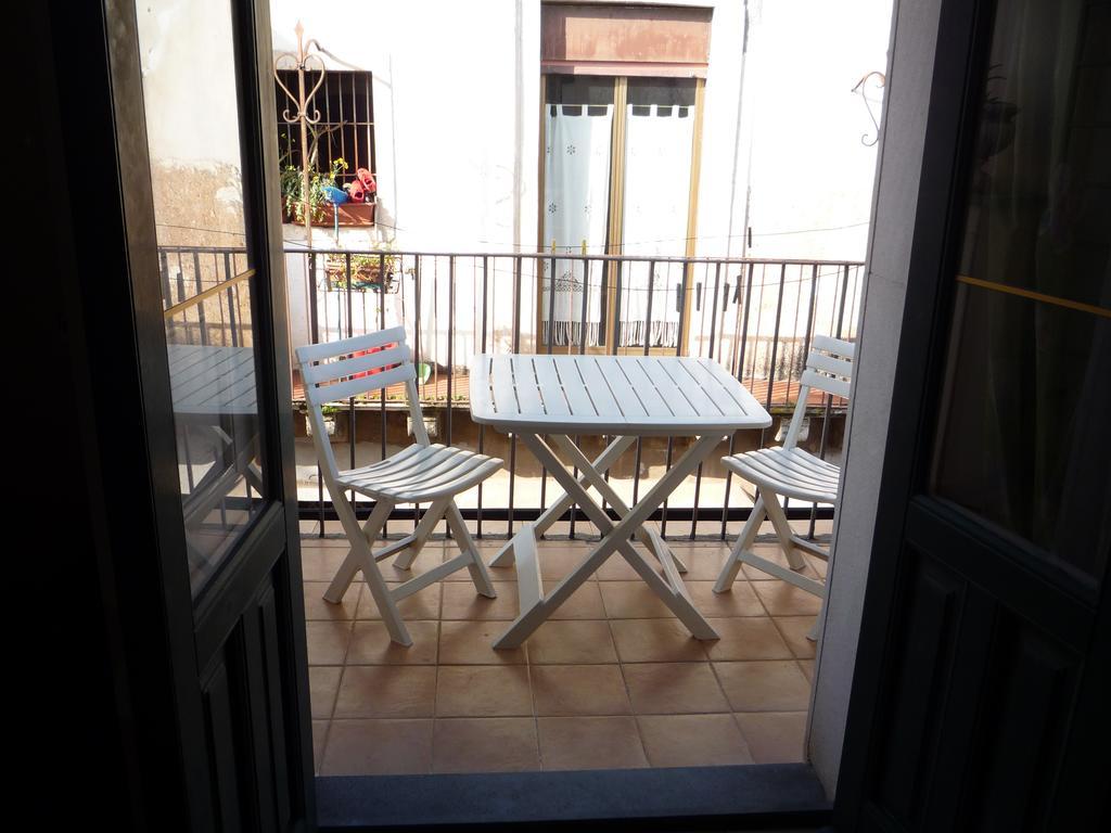 4Roomsrelax Catania Bilik gambar