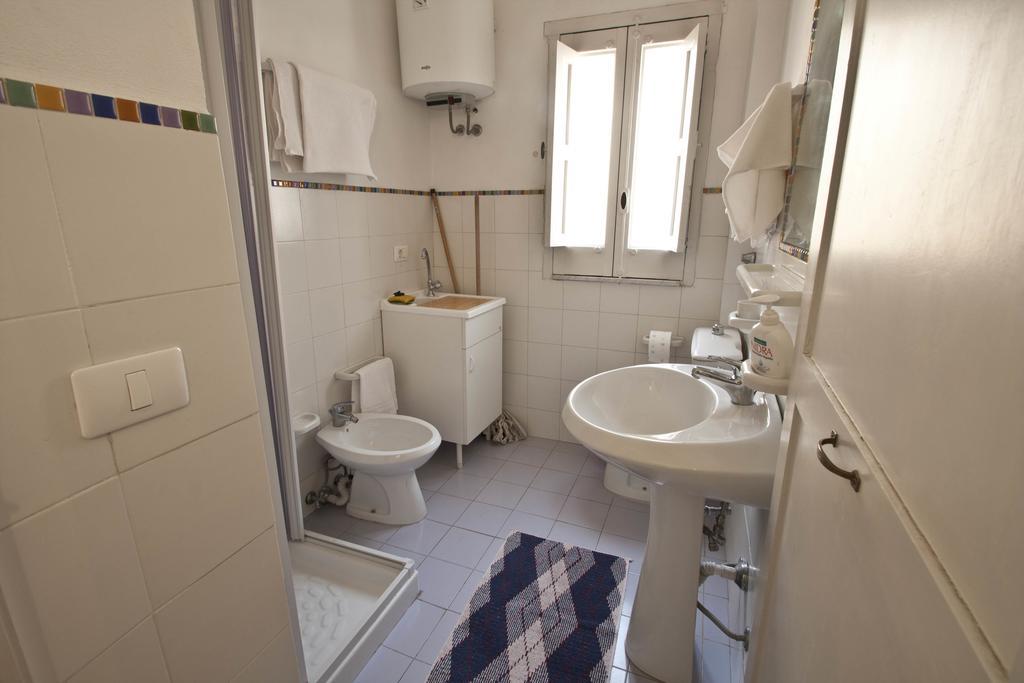 4Roomsrelax Catania Bilik gambar